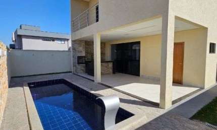 Sobrado de 253 m² com 04 suítes à venda por R$ 1.850.000 no Jardim Cristal - Aparecida de Goiânia/GO