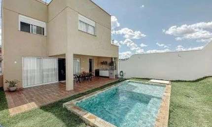 Sobrado de 181 m² com 04 quartos à venda por R$ 1.265.000 no Jardins Capri - Senador Canedo/GO