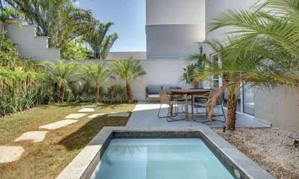 Sobrado de 150 m² com 04 quartos à venda por R$ 1.154.000 no Jardins Berlim - Senador Canedo/GO