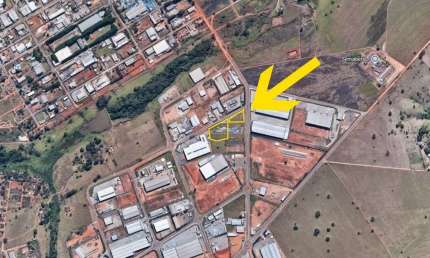 Área de 12412 m² para alugar por R$ 32.500/mensais no Parque Industrial de Aparecida de Goiânia - Aparecida de Goiânia/GO