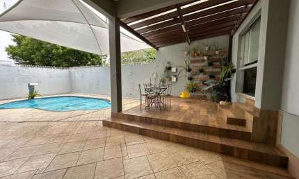 Casa com 4 quartos à venda na Rua 107, 13, Setor Sul, Goiânia