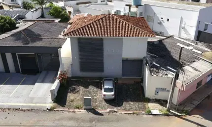 Sobrado comercial de 296 m² para alugar por R$ 10.000/mensais no Setor Sul - Goiânia