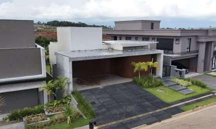 Sobrado de 369 m² com 04 suítes à venda por R$ 5.300.000 no Jardins Itália - Goiânia