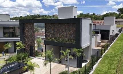 Sobrado com 3 dormitórios à venda, 300 m² por R$ 2.900.000,00 - Jardim Bolonha - Senador Canedo/GO