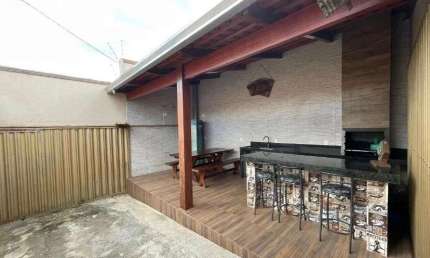 Casa de 180 m² com 03 quartos à venda por R$ 360.000 no Parque Veiga Jardim - Aparecida de Goiânia