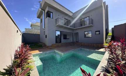 Sobrado de 240 m² com 04 suítes à venda por R$ 1.760.000 no Jardins Bolonha - Senador Canedo