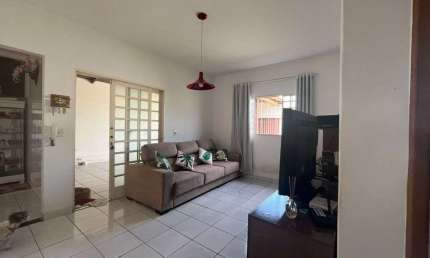 Casa de 190 m² com 03 quartos à venda por R$ 600.000 no Residencial Sevilha - Goiânia