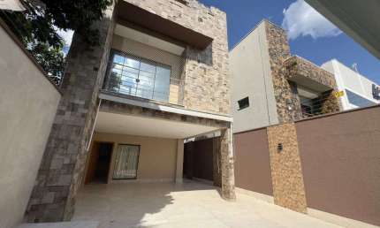 Sobrado de 200 m² com 04 suítes à venda por R$ 1.350.000 no Jardim Atlântico - Goiânia