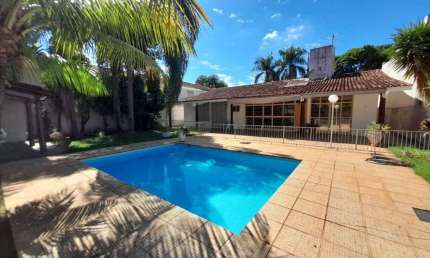 Casa Comercial de 312 m² com 04 quartos para alugar por R$ 7.500/mensais no Setor Bueno - Goiânia