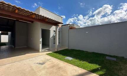 Casa de 103 m² com 03 quartos à venda por R$ 328.000 no Parque Dos Buritis 2 - Senador Canedo