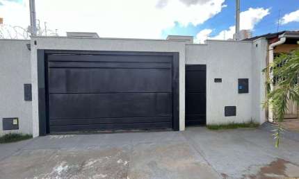 Casa de 147 m² com 03 suítes à venda por R$ 690.000 no Jardim Atlântico - Goiânia