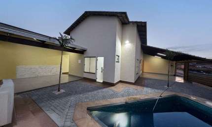 Casa de 140 m² com 03 quartos à venda por R$ 750.000 no Residencial Brisas da Mata - Goiânia