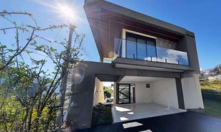 Sobrado de 223 m² com 03 quartos à venda por R$ 1.600.000 no Jardim Atlântico - Goiânia