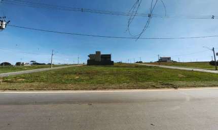 Terreno de 257,95 m² à venda, por R$ 322.437.50 no Jardins Versalhes - Aparecida de Goiânia