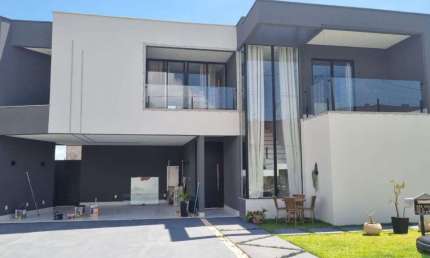 Sobrado de 272 m² com 04 suítes à venda por R$ 1.550.000 no Jardins Barcelona - Senador Canedo