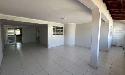 Casa de 209 m² com 3 dormitórios à venda, por R$ 390.000 - Vila Lucy - Goiânia