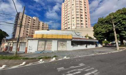 Casa comercial de 475 m² à venda por R$ 2.200.000 no Setor Central - Goiânia