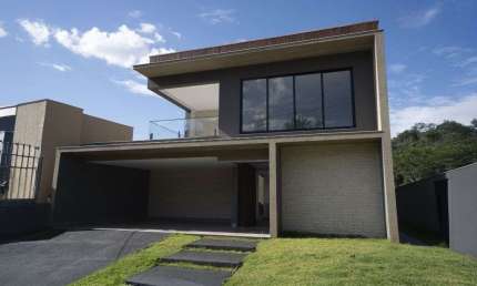 Sobrado de 298 m² com 04 suítes à venda por R$ 2.200.000 no Jardins Barcelona - Senador Canedo