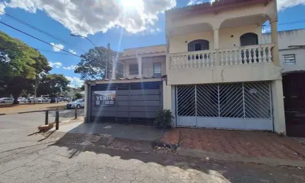 Sobrado de 150 m² com 02 quartos à venda por R$ 480.000 - no Setor Vila União - Goiânia