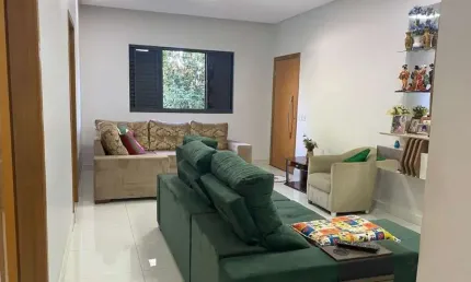 Casa de 128 m² com 03 quartos à venda por R$ 700.000 no Setor Leste Vila Nova - Goiânia