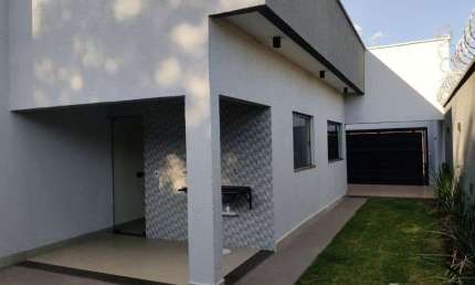 Casa de 100 m² com 03 quartos à venda por R$ 380.000 no Residencial Monte Cristo - Trindade