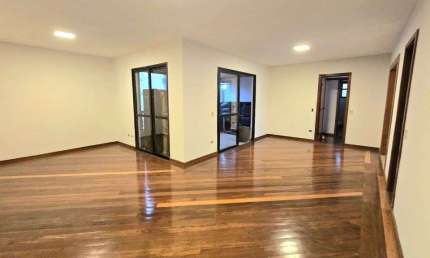 Apartamento de 141 m² com 04 quartos à venda por R$ 680.000 no Setor Bueno - Goiânia