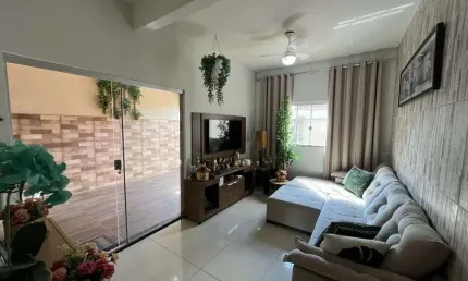 Casa de 150 m² com 03 quartos à venda por R$ 700.000 no Anhangüera - Goiânia