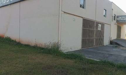 Galpão de 360 m² para alugar por R$ 3.950/mensais no Res. Cidade Das Flores - Goianira