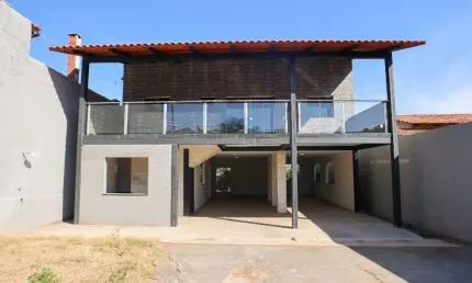 Sobrado de 244 m² com 04 quartos à venda por R$ 700.000 no Residencial Cidade Verde - Goiânia