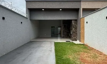 Casa de 117 m² com 03 quartos à venda por R$ 460.000 no Jardim dos Girassóis - Aparecida de Goiânia