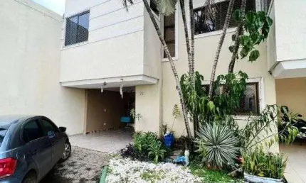 Sobrado de 240 m² com 04 quartos à venda por R$ 710.000 no  Setor Santa Genoveva - Goiânia