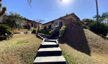 Chácara de 5169 m² com 06 quartos à venda por R$ 3.000.000 no Condomínio Parque dos Cisnes - Goiânia