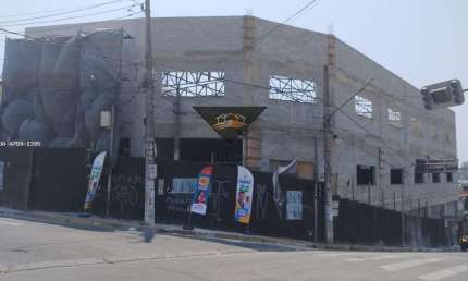 Salão Comercial para Locação em Ferraz de Vasconcelos, SANTO ANTÔNIO PAULISTA, 3 banheiros