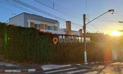 Casa com 3 dormitórios à venda, 280 m² por R$ 1.500.000 - Centro - Guararema/SP