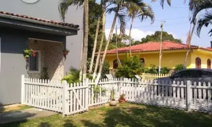 Casa Residencial com 4 quartos  à venda, 196.00 m2 por R$628000.00  - Ingleses Do Rio Vermelho - Florianopolis/SC