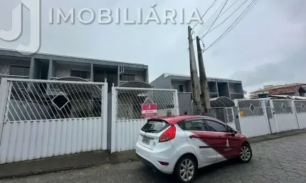 Casa Residencial com 2 quartos  para alugar, 109.00 m2 por R$3700.00  - Ingleses Do Rio Vermelho - Florianopolis/SC