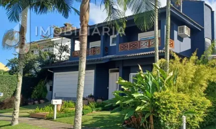Casa Residencial com 3 quartos  à venda, 320.00 m2 por R$3990000.00  - Jurere Internacional - Florianopolis/SC