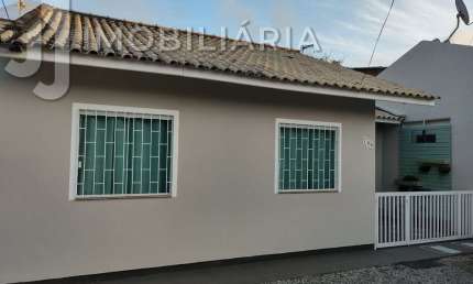 Casa Residencial com 3 quartos  à venda, 162.00 m2 por R$390000.00  - Sao Joao Do Rio Vermelho - Florianopolis/SC