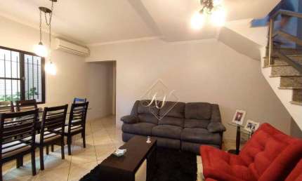 LINDA CASA COM 3 DORMITÓRIOS, SALA AMPLA, VAGA DE GARAGEM, SUPER BEM LOCALIZADA!!!