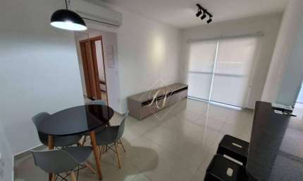 OPORTUNIDADE, ENTRAR E MORAR!!! À 2 QUADRAS DA PRAIA DO EMBARÉ, NA CIDADE DE SANTOS!!!