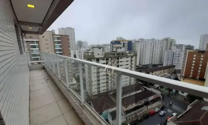 OPORTUNIDADE!!! À 1 QUADRA DA PRAIA, APARTAMENTO AMPLO, SACADA NA SALA, LAZER COMPLETO, VAGA DEMARCADA, NO BAIRRO BOQUEIRÃO NA CIDADE DE SANTOS!!!