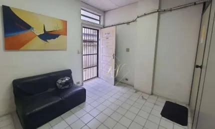 EXCELENTE SALA  COMERCIAL TÉRREA. EM EXCELENTE LOCALIZAÇÃO EM SANTOS!!!