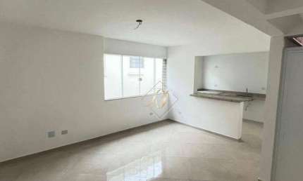 OPORTUNIDADE!! CASA COM 2 SUÍTES, NOVA, NA CIDADE DE SANTOS!!!