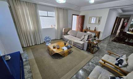 CASA NO EMBARÉ: Sobreposta baixa de 3 dormitórios (suítes), com 2 vagas de garagem, PISCINA e CHURRASQUEIRA em Santos!!!