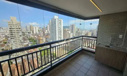 Maravilhoso apartamento, andar alto, sol da manhã, com sacadas e a 3 quadras da praia do Bairro do Embaré !!!