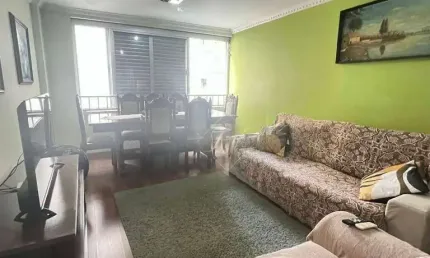 MARAVILHOSO APARTAMENTO, AMPLO, 2 DORMITÓRIOS, À 1 QUADRA DA PRAIA DO BAIRRO BOQUEIRÃO EM SANTOS!!!