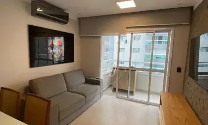 Oportunidade!!! sacada fechada em vidros, à 1 quadra da praia, 2 dormitórios, lazer, na cidade de santos!!!