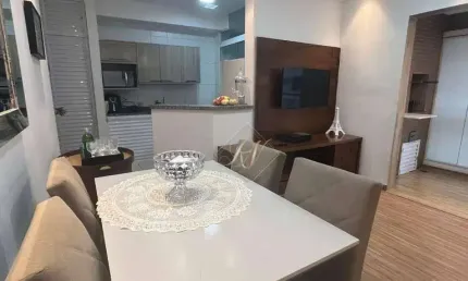 SALA COM SACADA FECHADA EM VIDROS, 2 DORMITÓRIOS, LAZER COMPLETO NA CIDADE DE SANTOS!!!
