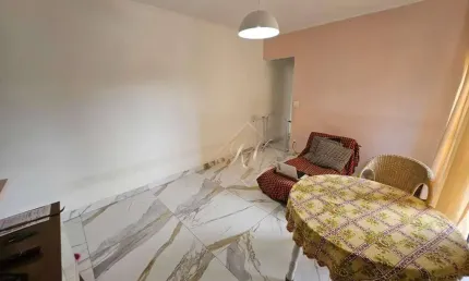 Maravilhoso apartamento, amplo, sacada, super bem localizada, no bairro do Gonzaga!!
