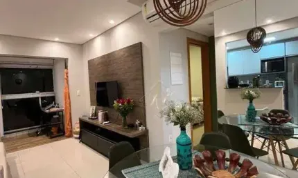 Maravilhoso apartamento, amplo, bem iluminado, sacada integrada com a sala, sol da manhã, andar alto, vista livre, a 2 quadras da praoa!!!